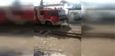 Fatih'te Karton Kağıt Toplayan Geri Dönüşüm Aracında Yangın Çıktı