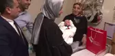 Bakan Kaya'dan Gazinin Eşine Ziyaret