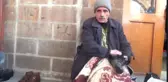 Engelli Baba Ayakkabı Boyayarak Geçimini Sağlıyor