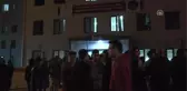 Ihbar Hattından Yardım Istedikleri Polisleri Çiçekle Karşıladılar
