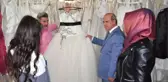 Manisa 500 Genç Kıza Hediye Gelinlik