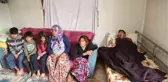 8 Kişilik Aile, Yaşadıkları Gecekonduyu Suriyeliler'e de Açtı