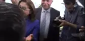 Şempanze Belediye Başkanı'na Zor Anlar Yaşattı