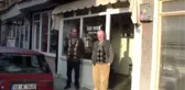 30 Yıldır Birbirlerini Tıraş Ediyorlar