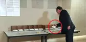 Hollande Fena Yakalandı: Kendi Partisinin Adayına Oy Vermemiş