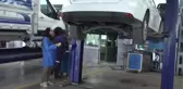 Kız Öğrenciler Motor Başında