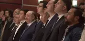 Oyuncu Yakup Yavru Sahneye İki Ayağında İki Farklı Ayakkabı ile Çıktı