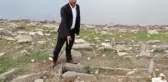 Sular Çekildi, Defineciler Mezarları Talan Etti