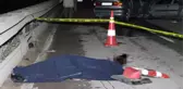 Kazada Yaralanan Sürücü Yardım Beklerken Başka Bir Arabanın Altında Kalarak Öldü