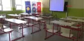 Türk Askeri Kosova'daki Köy Okulunu Onardı