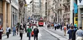 Taksim'de Yürürken Başından Vurulan Turist, Yaşam Savaşı Veriyor