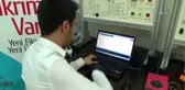 İşitme Engelliler İçin Konuşan Eldiven