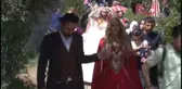 Diyarbakır Rus Mankenler Diyarbakır Surlarını Gezip, Halay Çekti