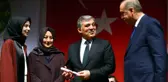Abdullah Gül'ün Gelini Tıp Fakültesi'nden Mezun Oldu! Diplomasını Bizzat Verdi