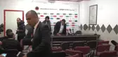 Ümit Özat: 
