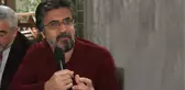 Yeni Şafak Yazarı Akif Emre, Kalp Krizi Geçirerek Hayatını Kaybetti