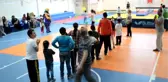 Yetim Gülerse Dünya Güler