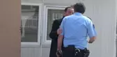 Güvenlik Görevlisi Okul Önündeki Genci Vurdu