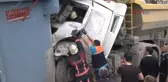 Hafriyat Kamyonu Iş Yerine Girdi: 1 Yaralı