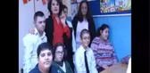 Hülya Koçyiğit'e Birlikte Fotoğraf Çektiren 'Özel Öğrencilerden', 'Geçmiş Olsun' Dileği