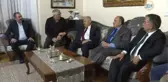 Başbakan Yıldırım, Teravih Namazı Sonrası Vatandaşların Çay Davetini Kırmadı