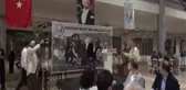 Konuşmacı, Bakan Müezzinoğlu'nun Gözleri Önünde Kürsüye Yığıldı
