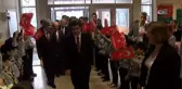 Çocuklar Karnelerini İstanbul Valisi Vasip Şahin'in Elinden Aldı