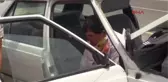 Sivas Otomobil Kaldırım Taşlarına Çarptı: 2 Yaralı