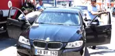 Ustaya Kızıp, Kendini ve Otomobilini Yakmaya Kalktı