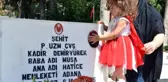 3 Yaşındaki Lara'dan Şehit Babaya Bayram Ziyareti