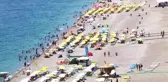 Tatilciler Denizde Cankurtaranlar Görev Başında