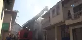 Çatı Katı Yangını 3 Eve Sıçradı