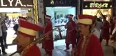 Kapalıçarşı'da Mehterli, Osmanlı Kostümlü Açılış