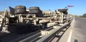 Sivas Devrilen Beton Mikseri Yolu Trafiğe Kapattı