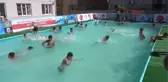 Mardin Derik'te Çocuklar Ilk Kez Havuzla Tanıştı