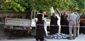 Otomobille Çarpışan Kamyonet, Yol Kenarındaki Kadınları Ezdi: 1 Ölü, 7 Yaralı