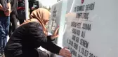 Bir Yıl Sonra Oğulları Yerine Mezar Taşlarına Sarılıp Ağladı