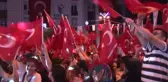Esenler'de Vatandaşlar 15 Temmuz Şehitleri Için Dua Etti