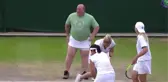 Tenis Maçına Dahil Olan Erkek Taraftar, Etek Giyince İngiltere'ye Malzeme Oldu
