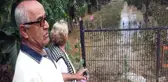 Gözyaşları Içerisinde Evlerini Seyrettiler