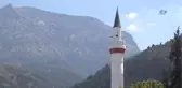 Cumhurbaşkanının Talimat Verdiği Caminin Minaresi Boyanıyor