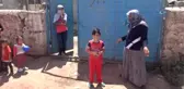 Kadın ve Çocuklar Bariyer Kurup Yolu Trafiğe Kapattı