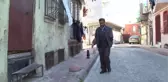 Tek Koluyla 32 Yıldır Ayakkabı Boyacılığı Yapıyor (1)
