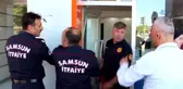 Reklam Panosunun İçine Düştü, İtfaiye Kurtardı