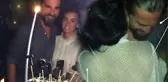 Neslişah Alkoçlar, Eşi Engin Altan Düzyatan ile Dakikalarca Sarmaş Dolaş Dans Etti