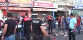 Şanlıurfa Arızalı Telefonu Iade Edemeyince Otomobiliyle Bayiye Girmek Istedi