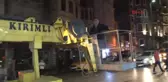 Beyoğlu'nda Zabıta'nın Gece Yarısı Led Işıklı Tabela Operasyonu