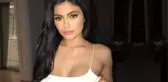 Kylie Jenner, Kozmetik Markasından 420 Milyon Dolar Kazandı