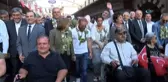 Adalet Bakanı Gül ve Ünlü Sanatçılar Antep Fıstığı İçin Yürüdü