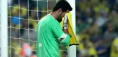 Fenerbahçelilerin Islıkladığı Volkan Demirel, Sezon Sonunda Futbolu Bırakma Kararı Aldı